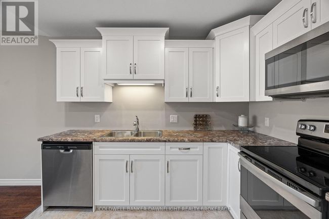 40 Devon Dr, Townhouse with 2 bedrooms, 2 bathrooms and 2 parking in Exeter ON | Image 17