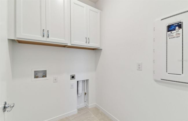 Laundry Room w/Built In Cabinets | Image 18