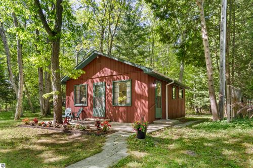 5328 Birch Trail, Honor, MI, 49640 | Card Image