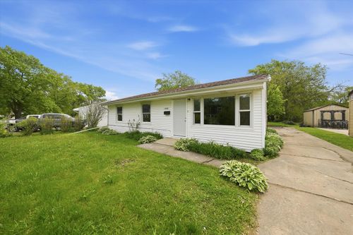 14018 S Finley Ave, Robbins, IL, 60472-2270 | Card Image