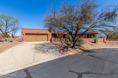 3902 S Via Del Ruisenor, Green Valley, AZ, 85622-5017 | Card Image