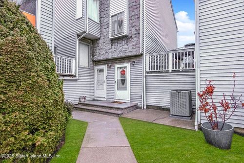 20-46 Regal Walk, Staten Island, NY, 10303-1770 | Card Image