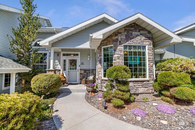 2554 E 3708 N, House other with 5 bedrooms, 4 bathrooms and 2 parking in Twin Falls ID | Image 9