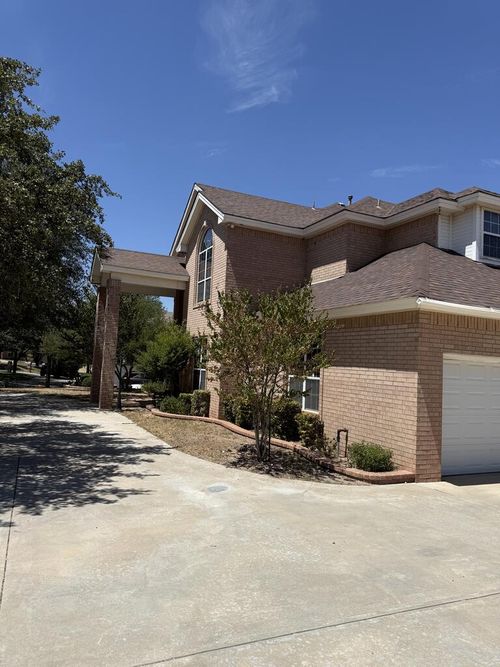 803 Caprock Dr, Big Spring, TX, 79720-6647 | Card Image