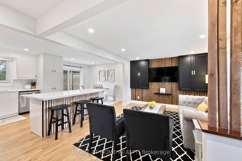 94 States Ave, Amherstburg, ON, N9V3M3 | Card Image