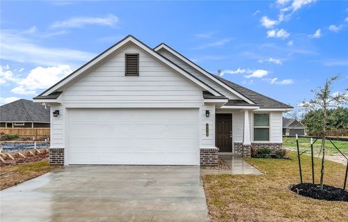 1215 High St, Navasota, TX, 77868-5415 | Card Image