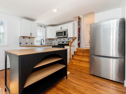 69-69 Depot Rd, Oxford, MA, 01540-1233 | Card Image