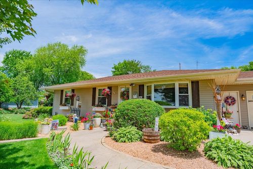 4552 Vilas Road, Cottage Grove, WI, 53718 | Card Image