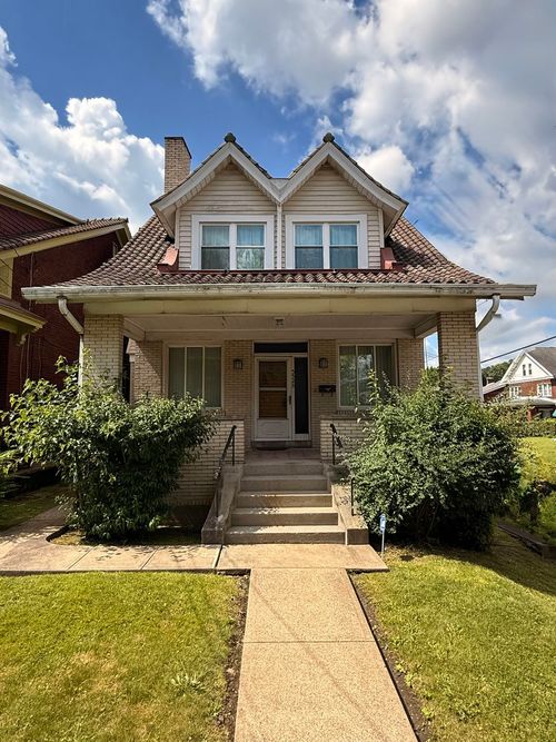 5528 Hampton St, Pittsburgh, PA, 15206-1435 | Card Image