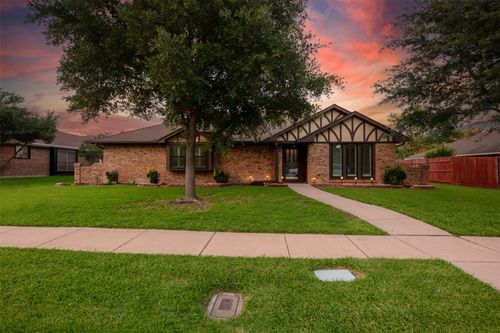 1613 Parkside Trl, Lewisville, TX, 75077-2757 | Card Image
