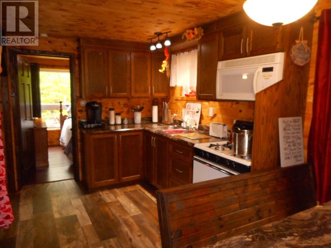 00 W Bottom Rd, Home with 3 bedrooms, 1 bathrooms and null parking in Springdale NL | Image 4