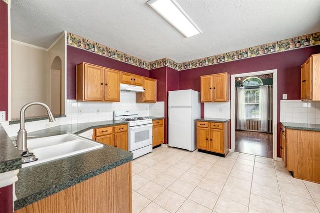 20535 Spring Bluff Ln, House other with 3 bedrooms, 2 bathrooms and 2 parking in Spring TX | Image 9