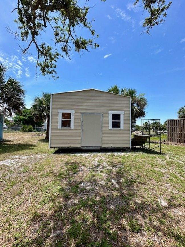 135 Balboa St, House other with 2 bedrooms, 2 bathrooms and 3 parking in Port St. Joe FL | Image 8