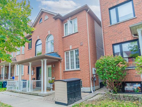 45 Rutland St, Toronto, ON, M6N5G1 | Card Image