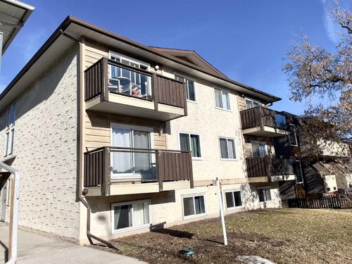 304 - 2006 11 Avenue Sw, Home with 1 bedrooms, 1 bathrooms and 1 parking in Calgary AB | Card Image