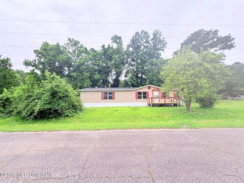 4 Hurst Dr, Laurel, MS, 39440-5804 | Card Image