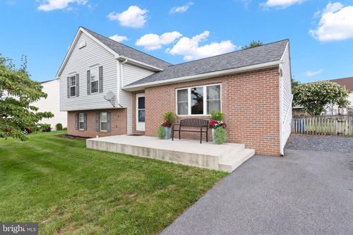 102 Kenan St, TANEYTOWN, MD, 21787-2631 | Card Image
