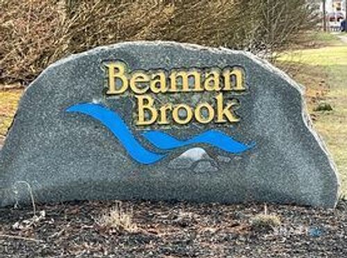 111-111 Beaman Brk, Bloomfield, CT, 06002-4004 | Card Image