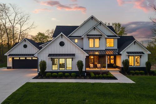 145 Indian Ridge Dr, Waukee, IA, 50263-9543 | Card Image