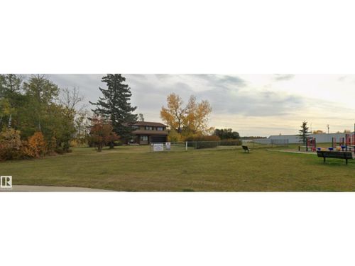4213 42 Ave, Innisfail, AB, T4G1P6 | Card Image