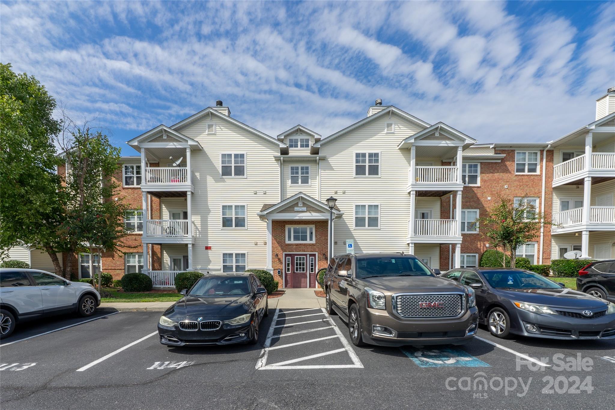 Hyde Glen Ct, Charlotte, NC 28262