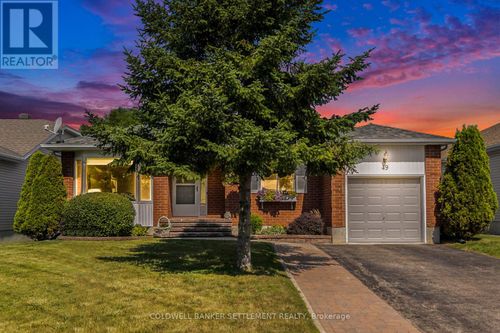 49 Harris St N, Perth, ON, K7H3R3 | Card Image