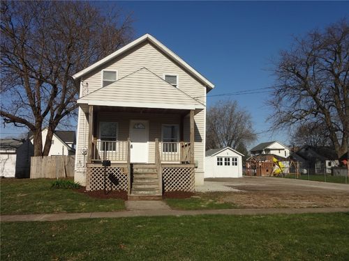 549 Marengo Ave, Marengo, IA, 52301-1515 | Card Image