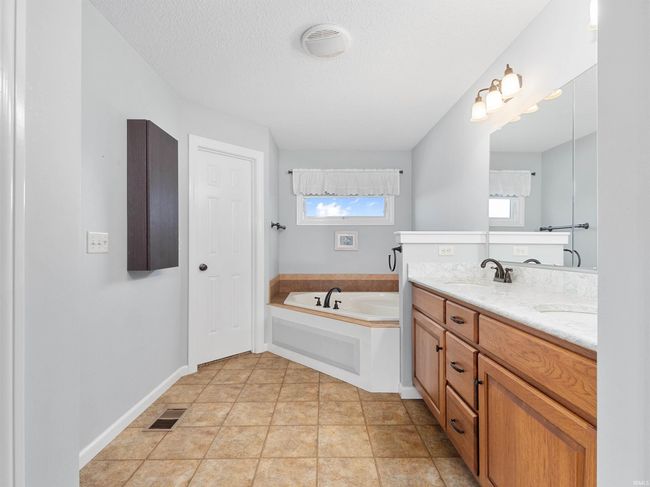 11114 Azbury Blvd, House other with 3 bedrooms, 4 bathrooms and null parking in Roanoke IN | Image 17