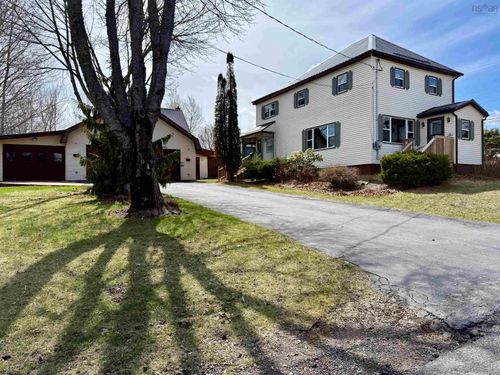 46 Cornwall St, Amherst, NS, B4H1H9 | Card Image