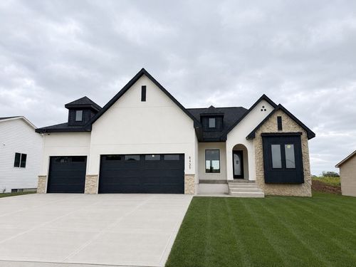 8435 Longmeadow Ct, West Des Moines, IA, 50265 | Card Image
