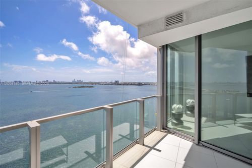 1806-2900 Ne 7th Ave, Miami, FL, 33137-4399 | Card Image
