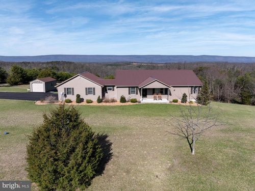 10 Jordan Hollow Ln, Berkeley Springs, WV, 25411-7331 | Card Image