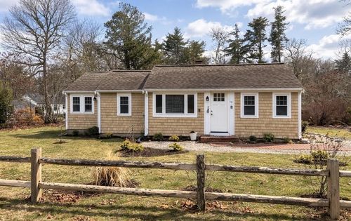 12 Indian Trl, Dennis Port, MA, 02639-1164 | Card Image