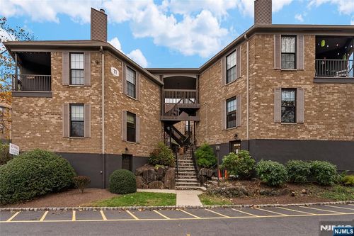 181 Long Hill Rd, Little Falls, NJ, 07424-2050 | Card Image