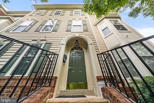 101-8850 Ashgrove House Ln, VIENNA, VA, 22182-5564 | Card Image