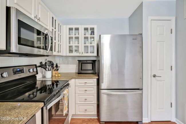 APT-101 - 4110 Breezewood Dr, Condo with 2 bedrooms, 2 bathrooms and null parking in Wilmington NC | Image 16
