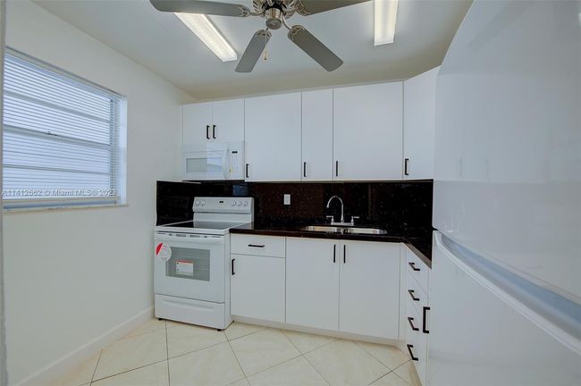 APT-303 - 855 Euclid Ave, Condo with 1 bedrooms, 2 bathrooms and null parking in Miami Beach FL | Image 14