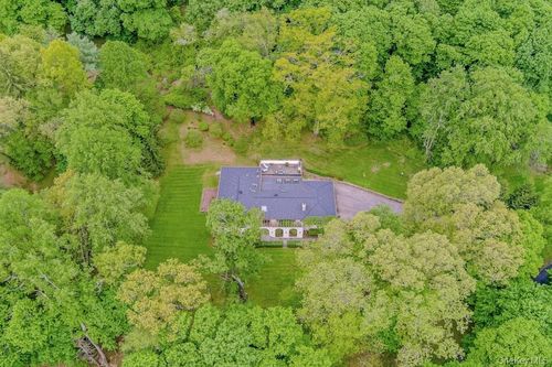 77 Central Dr, Briarcliff Manor, NY, 10510-1243 | Card Image