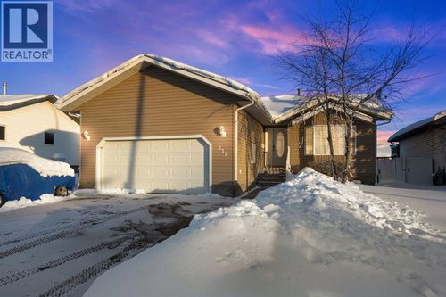 224 Shetland Gdns, Fort Mcmurray, AB, T9H5M5 | Card Image