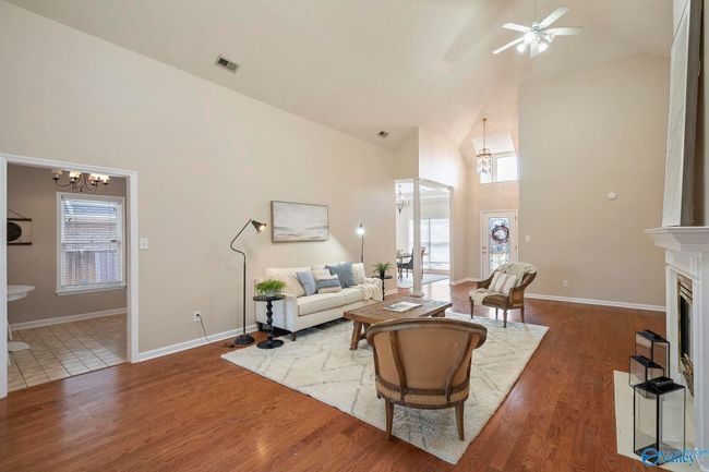 2216 Yorkshire Se, House other with 3 bedrooms, 2 bathrooms and null parking in Decatur AL | Image 9