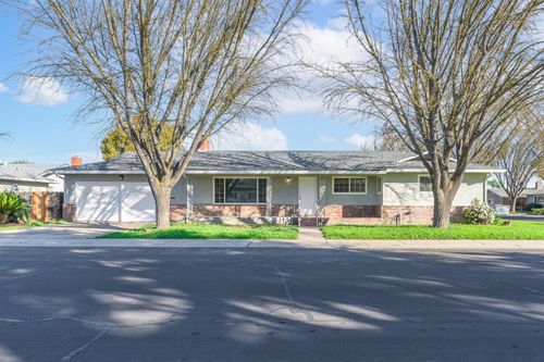 1713 Wolverine Way, Modesto, CA, 95355-4309 | Card Image