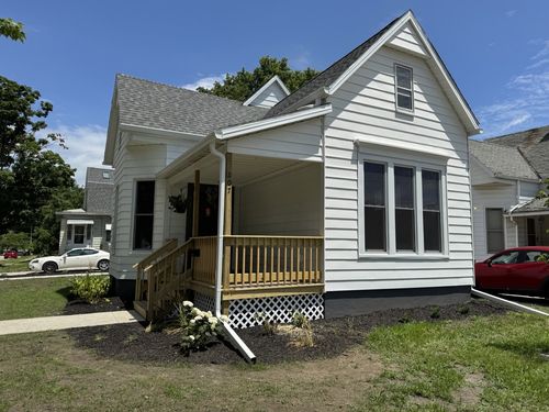 207 W Graham St, Bloomington, IL, 61701-2738 | Card Image