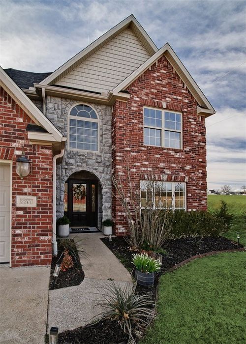 2200 S 18th Pl, Rogers, AR, 72758-5781 | Card Image