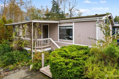 Front of Home w/ Porch | Image 2