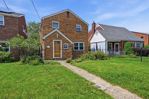 1611 Trinity St, Pittsburgh, PA, 15206-1364 | Card Image