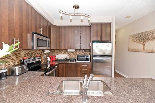412 - 9235 Jane St, Condo with 2 bedrooms, 2 bathrooms and 1 parking in Vaughan ON | Image 20