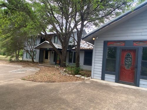 522 Circle Dr, Sunrise Beach, TX, 78643-9341 | Card Image