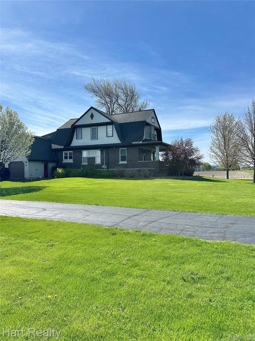 1083 S Van Buren Rd, Reese, MI, 48757-9415 | Card Image