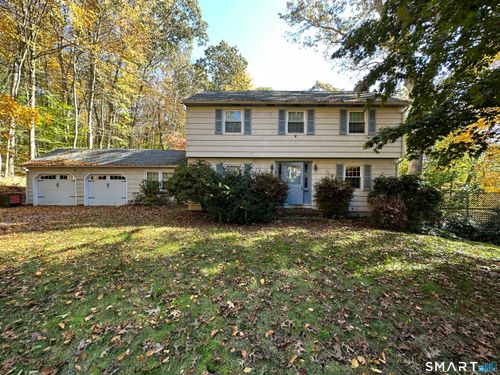 26 S Glenwoods Rd, Gales Ferry, CT, 06335-1018 | Card Image