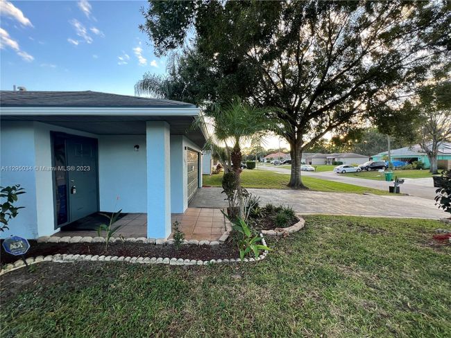 1921 Sw Hickock Ter, House other with 3 bedrooms, 2 bathrooms and null parking in Port St. Lucie FL | Image 59